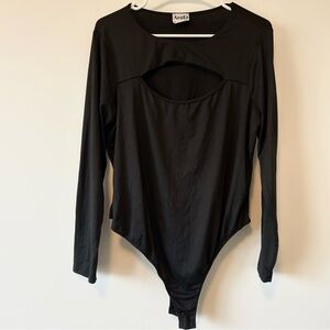 Arula (1X/A) Black Long Sleeve Going Out Bodysuit with Cutout Detail